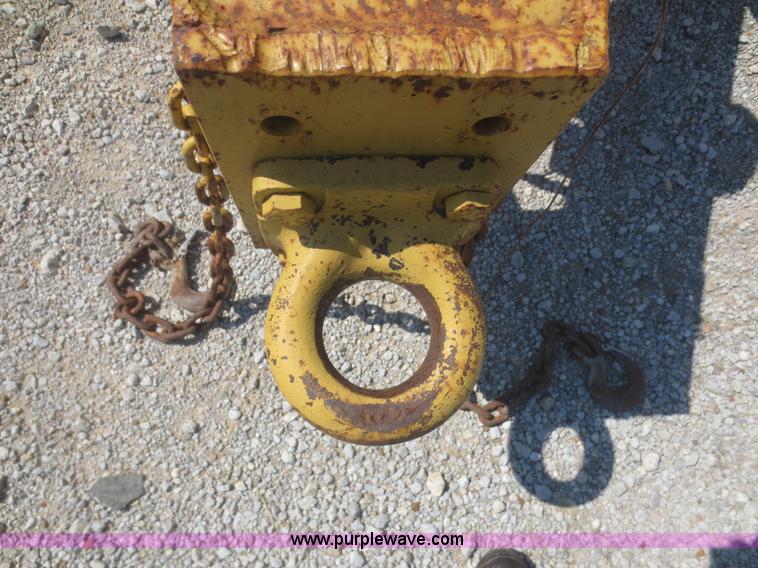 image for item D2121 1999 Belshe T9 equipment trailer