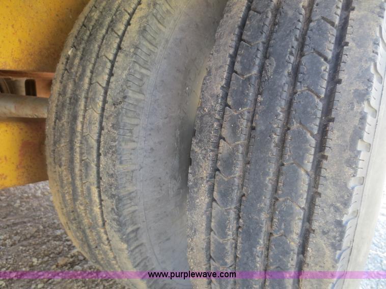 image for item D2121 1999 Belshe T9 equipment trailer