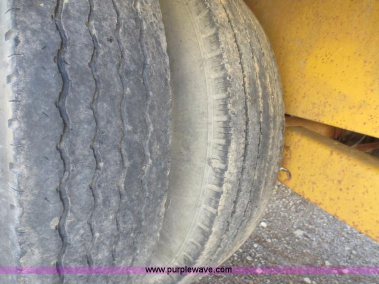 image for item D2121 1999 Belshe T9 equipment trailer