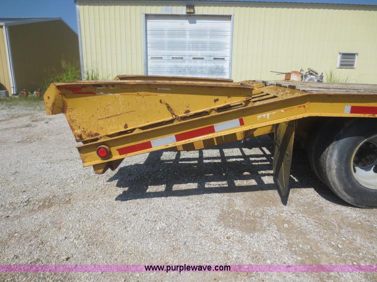 image for item D2121 1999 Belshe T9 equipment trailer