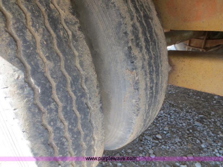 image for item D2121 1999 Belshe T9 equipment trailer