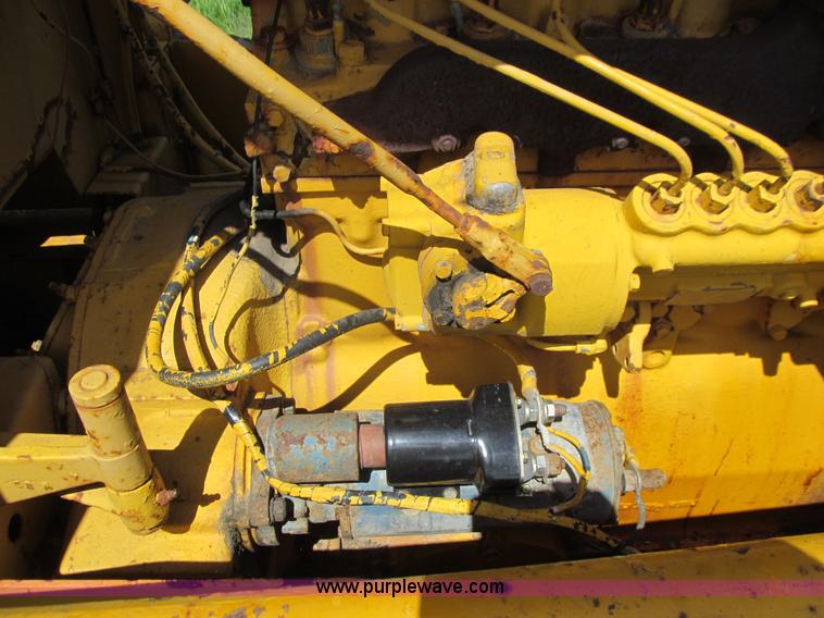 image for item E4920 1962 Caterpillar D6B dozer