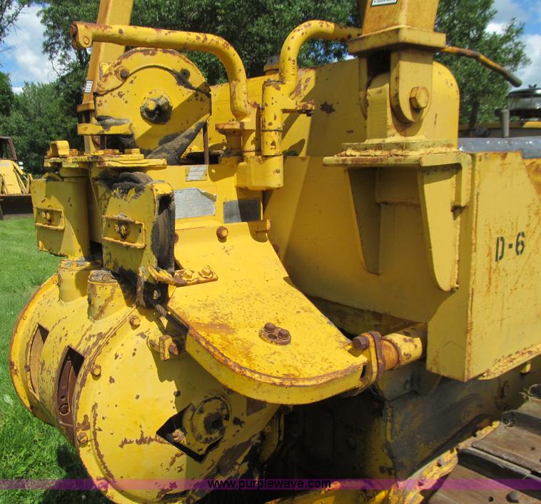 image for item E4920 1962 Caterpillar D6B dozer