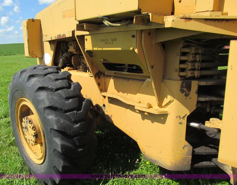 image for item E4921 1969 Allis Chalmers 645M wheel loader