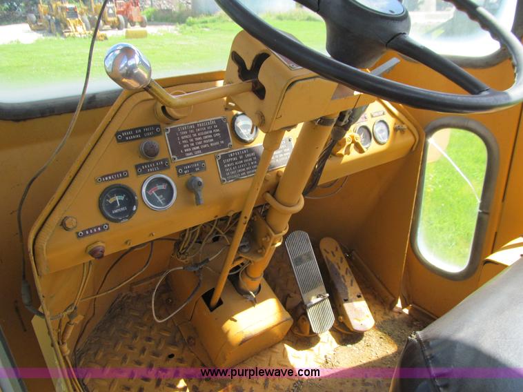 image for item E4921 1969 Allis Chalmers 645M wheel loader