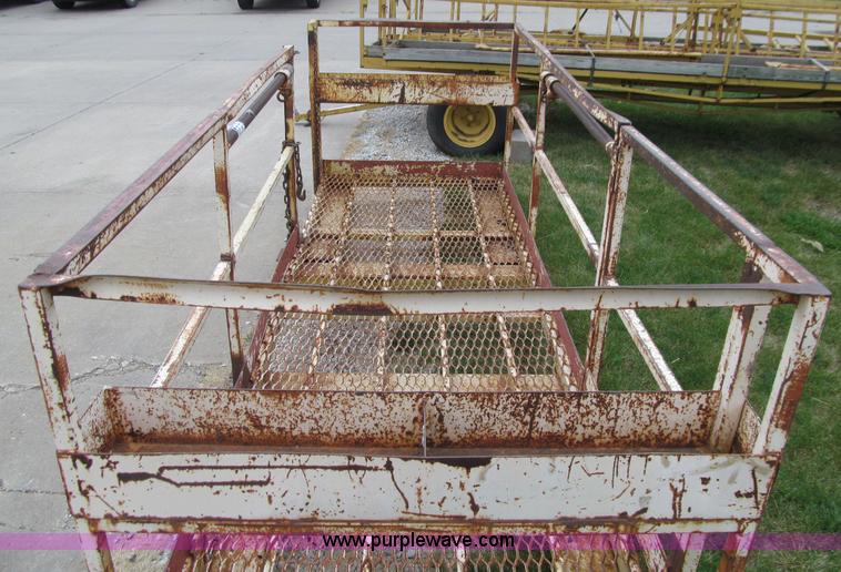 image for item E4929 Personnel basket