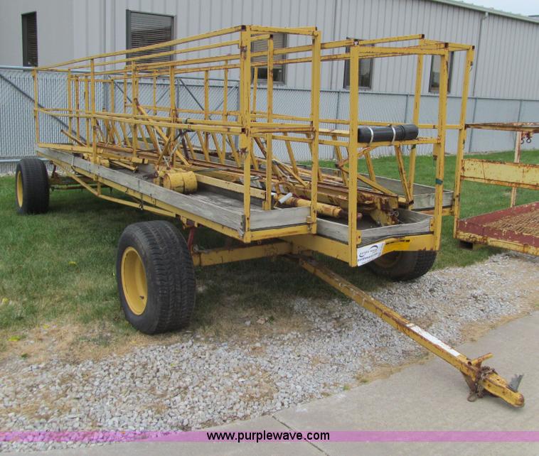 image for item E4930 Rustgo 195 portable work platform