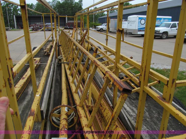 image for item E4930 Rustgo 195 portable work platform