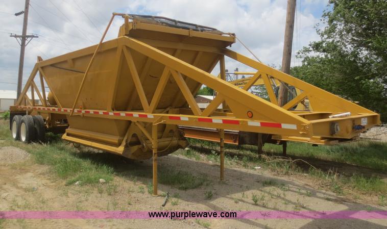 image for item F6942 1995 Ranch belly dump trailer