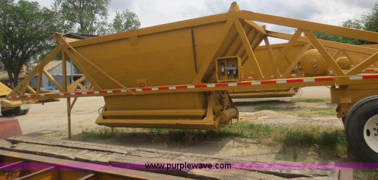 image for item F6942 1995 Ranch belly dump trailer