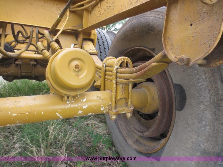 image for item F6942 1995 Ranch belly dump trailer