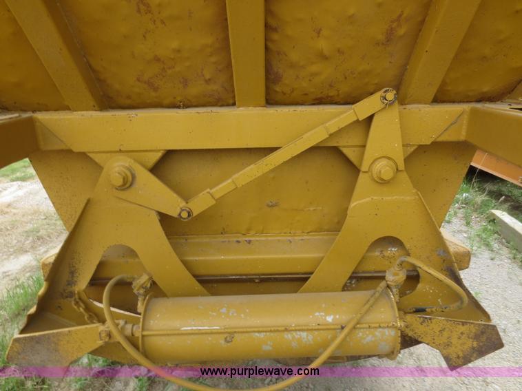 image for item F6942 1995 Ranch belly dump trailer