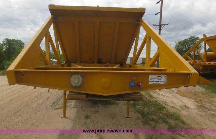 image for item F6943 1995 Ranch belly dump trailer