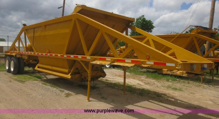 image for item F6943 1995 Ranch belly dump trailer