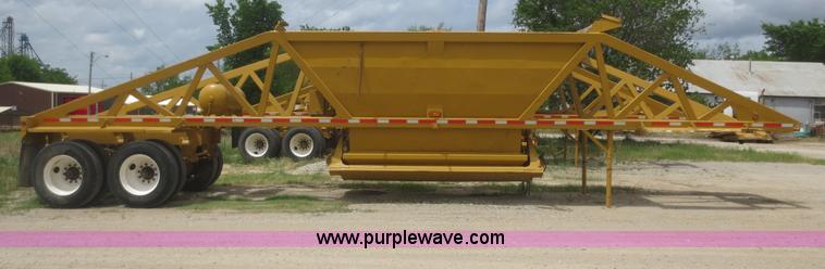 image for item F6943 1995 Ranch belly dump trailer