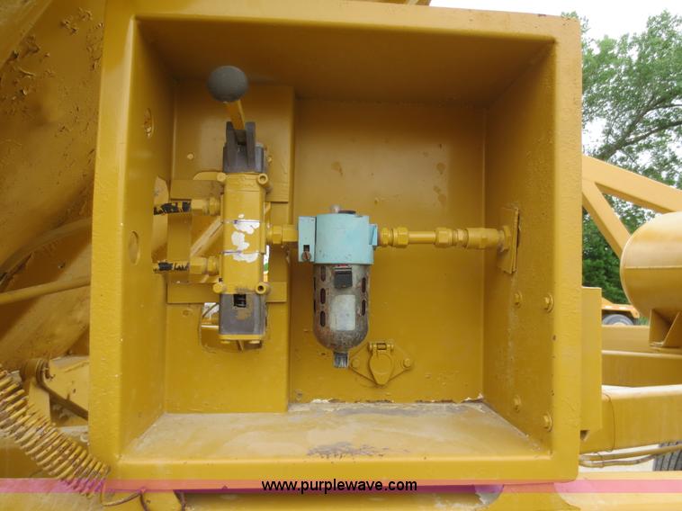 image for item F6943 1995 Ranch belly dump trailer