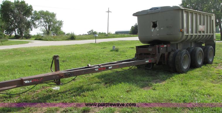 image for item F7159 1994 Fruehauf DAX-14-06D-F3-16 aluminum triple axle dump trailer