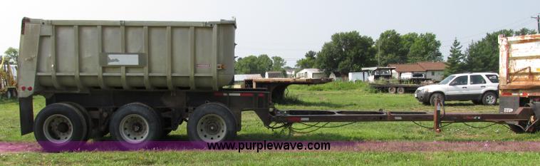 image for item F7159 1994 Fruehauf DAX-14-06D-F3-16 aluminum triple axle dump trailer