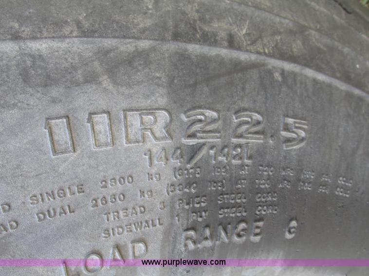 image for item F7159 1994 Fruehauf DAX-14-06D-F3-16 aluminum triple axle dump trailer