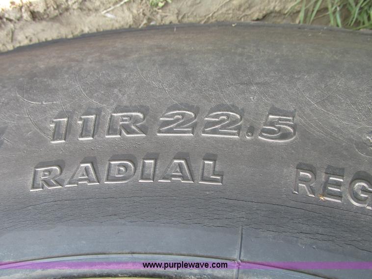 image for item F7159 1994 Fruehauf DAX-14-06D-F3-16 aluminum triple axle dump trailer