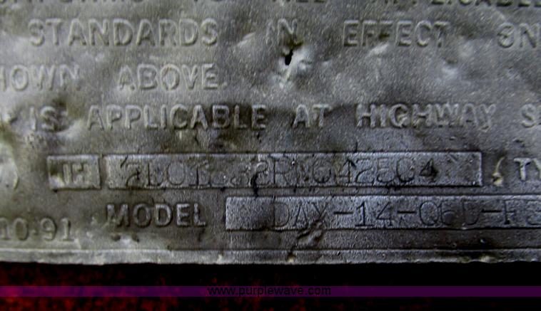 image for item F7159 1994 Fruehauf DAX-14-06D-F3-16 aluminum triple axle dump trailer