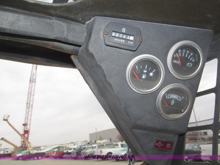 image for item F7278 1989 Bobcat 743 skid steer