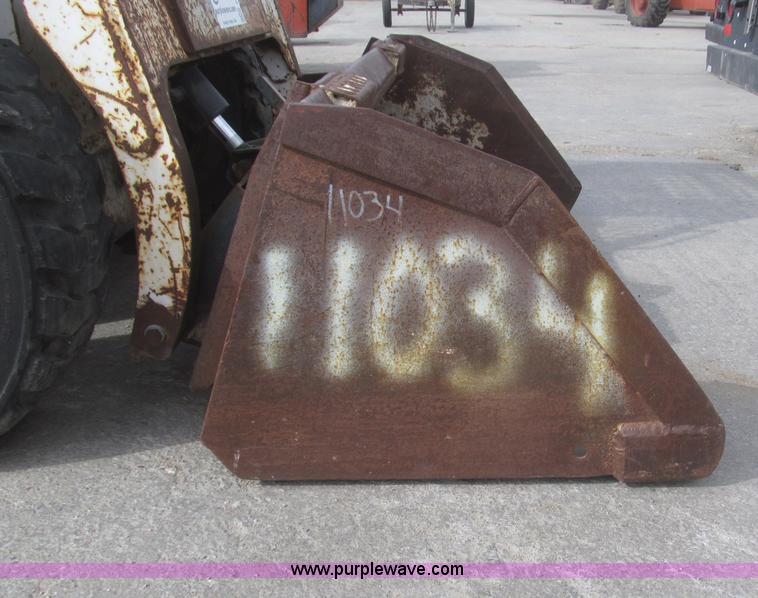 image for item F7278 1989 Bobcat 743 skid steer