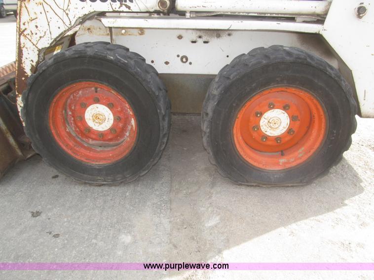 image for item F7278 1989 Bobcat 743 skid steer