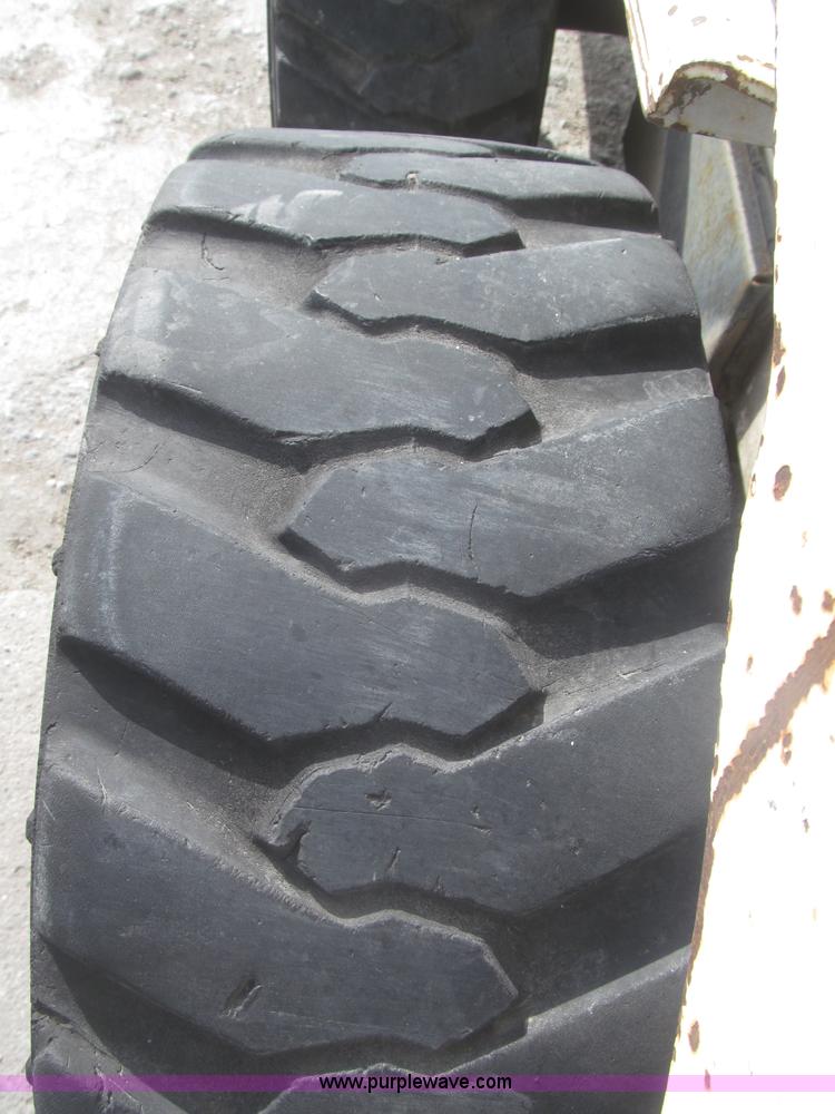 image for item F7278 1989 Bobcat 743 skid steer