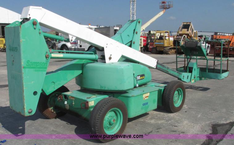 image for item F7473 1999 JLG 35E boom lift