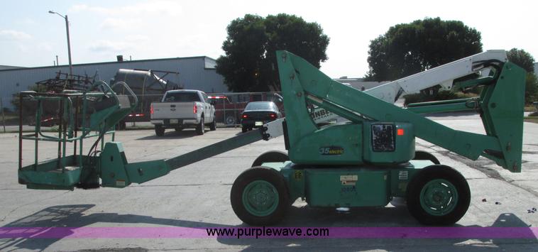 image for item F7473 1999 JLG 35E boom lift
