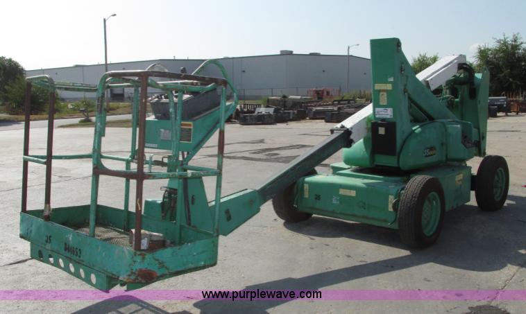 image for item F7473 1999 JLG 35E boom lift