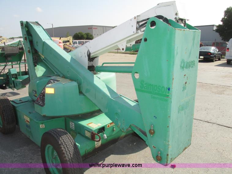 image for item F7473 1999 JLG 35E boom lift