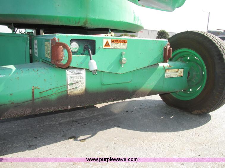 image for item F7473 1999 JLG 35E boom lift