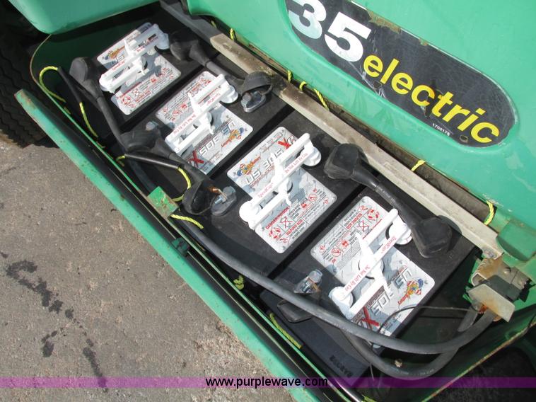 image for item F7473 1999 JLG 35E boom lift