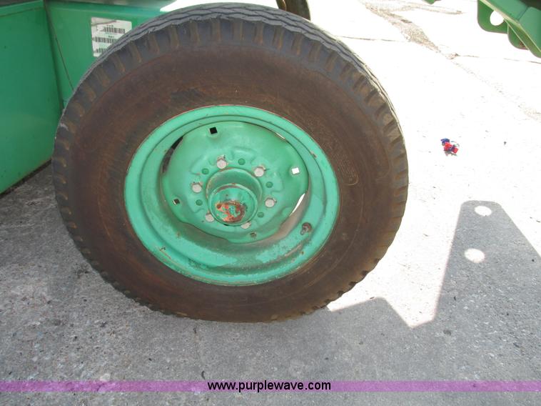 image for item F7473 1999 JLG 35E boom lift