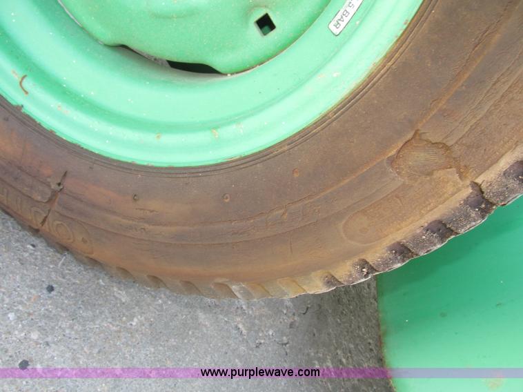 image for item F7473 1999 JLG 35E boom lift