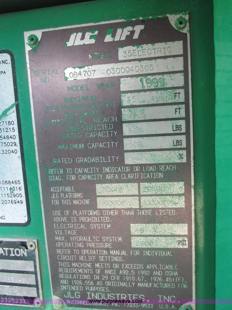 image for item F7473 1999 JLG 35E boom lift