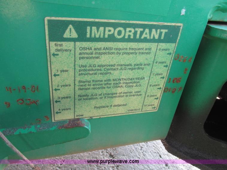 image for item F7473 1999 JLG 35E boom lift