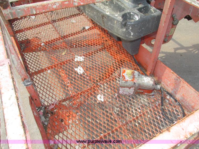 image for item F7474 2000 JLG 450A boom lift