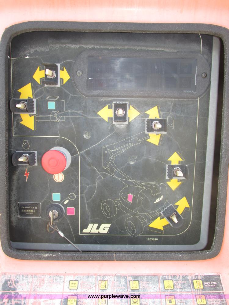 image for item F7474 2000 JLG 450A boom lift