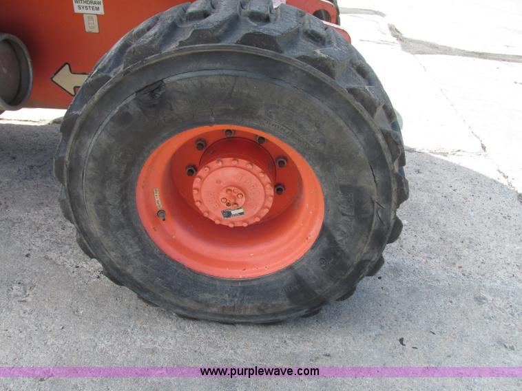 image for item F7474 2000 JLG 450A boom lift