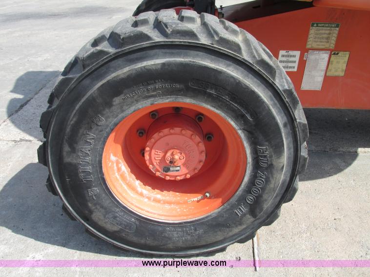 image for item F7474 2000 JLG 450A boom lift