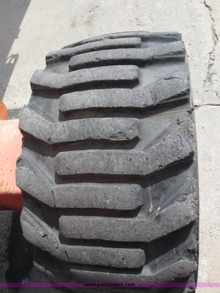 image for item F7474 2000 JLG 450A boom lift