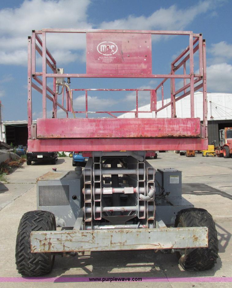 image for item F7475 Mec 33RT scissor lift