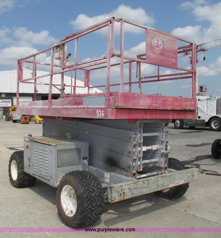 image for item F7475 Mec 33RT scissor lift
