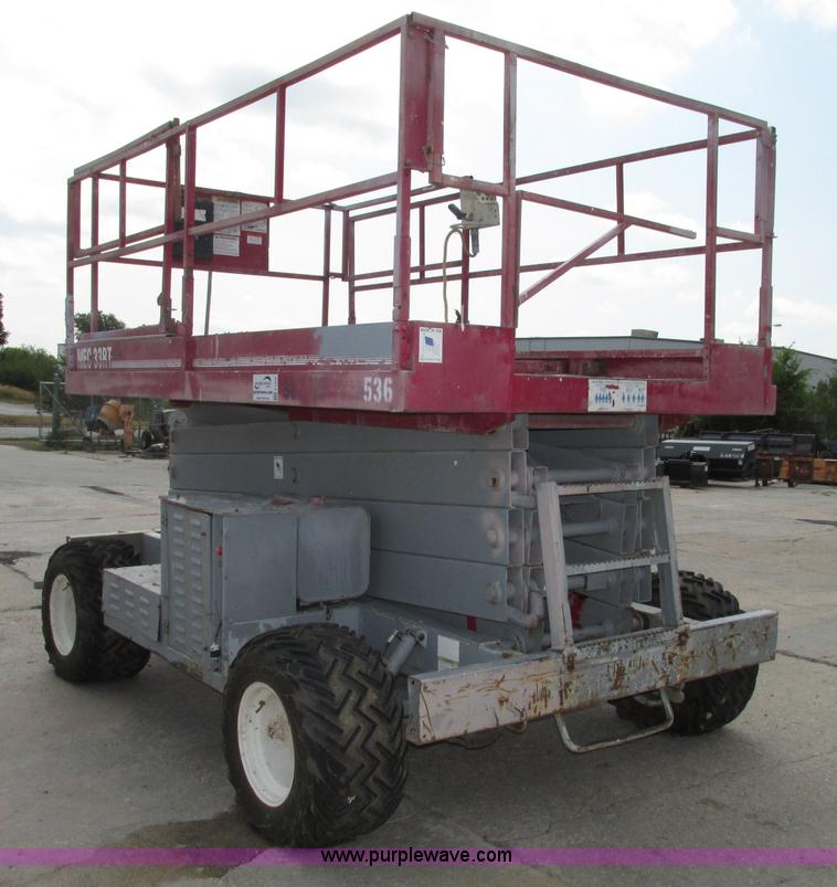 image for item F7475 Mec 33RT scissor lift