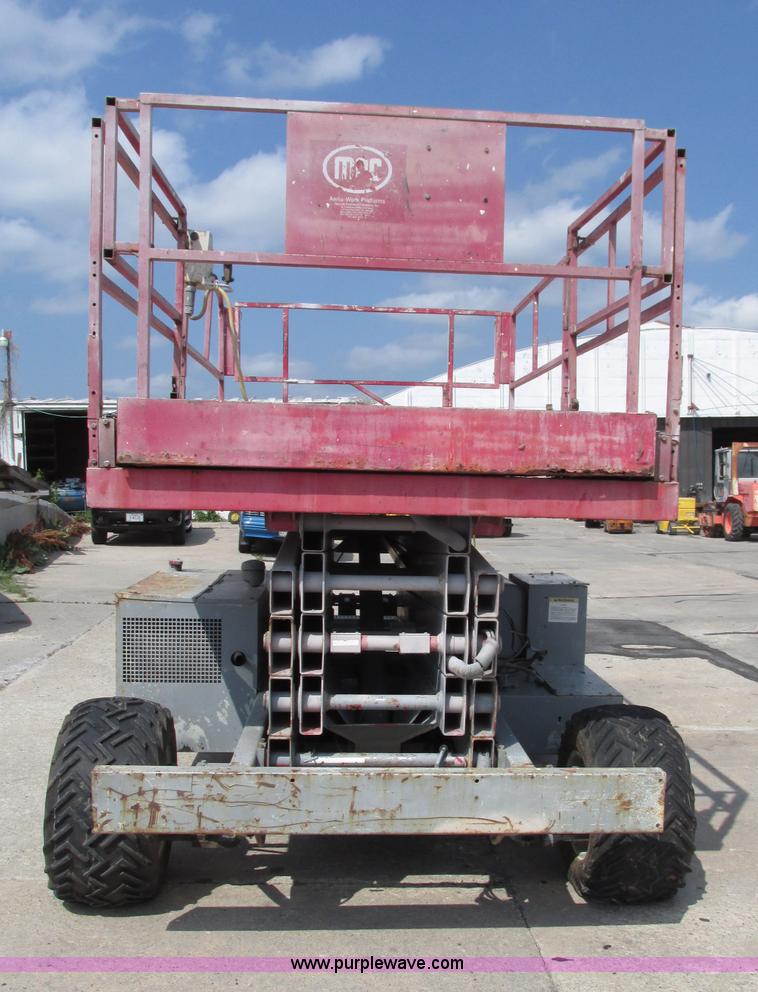 image for item F7475 Mec 33RT scissor lift