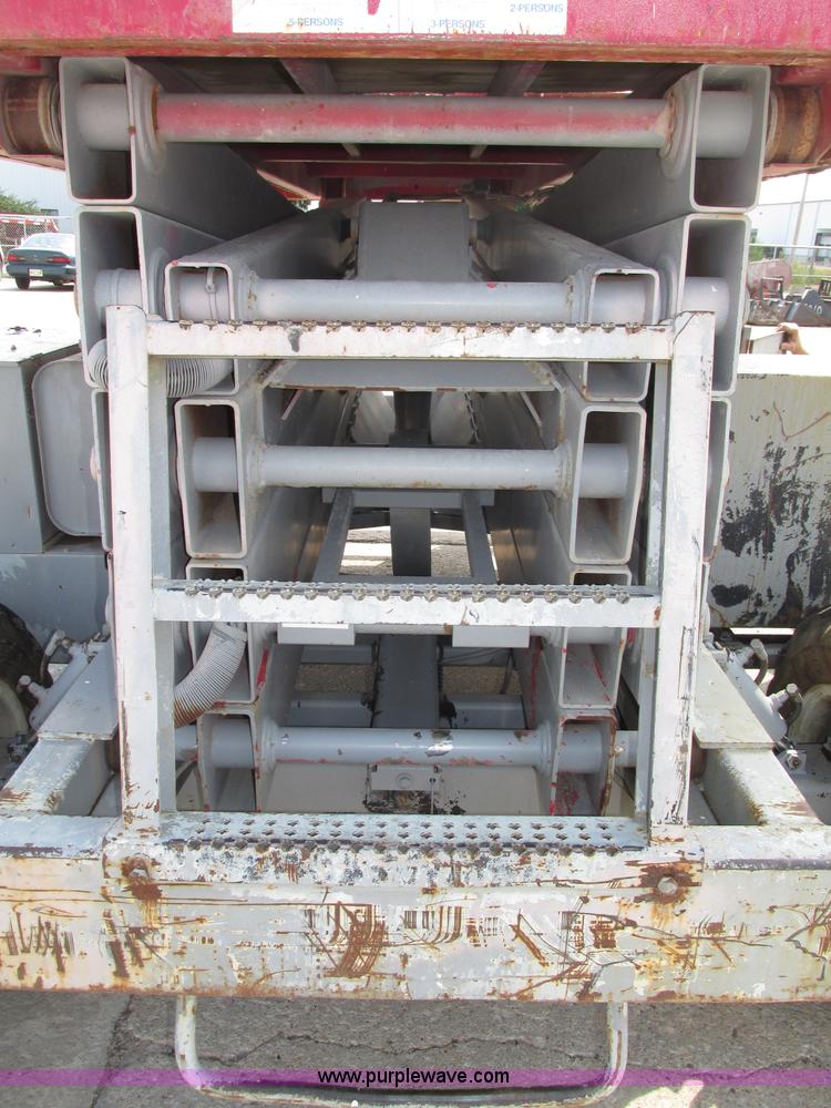 image for item F7475 Mec 33RT scissor lift