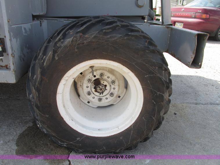 image for item F7475 Mec 33RT scissor lift